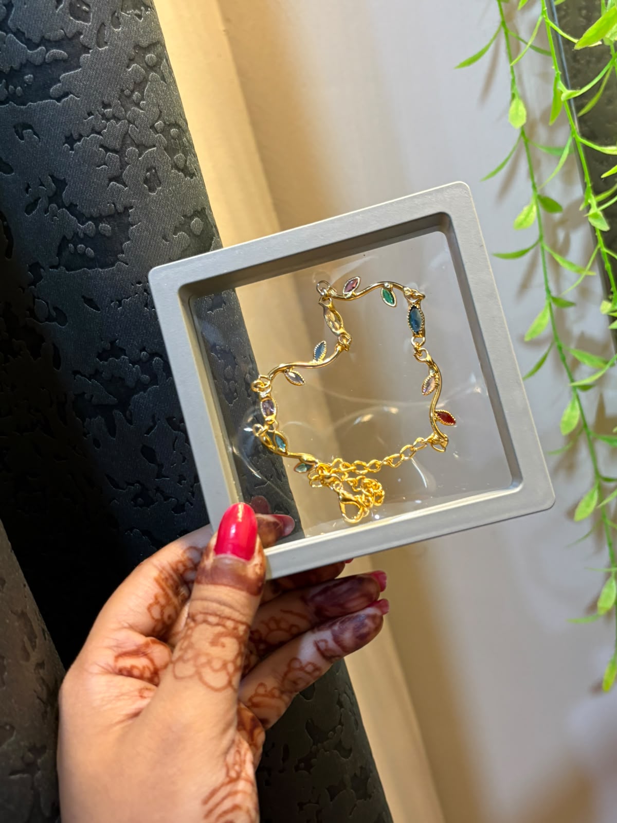 Luxe Crystal Vine Bracelet – Gold Plated